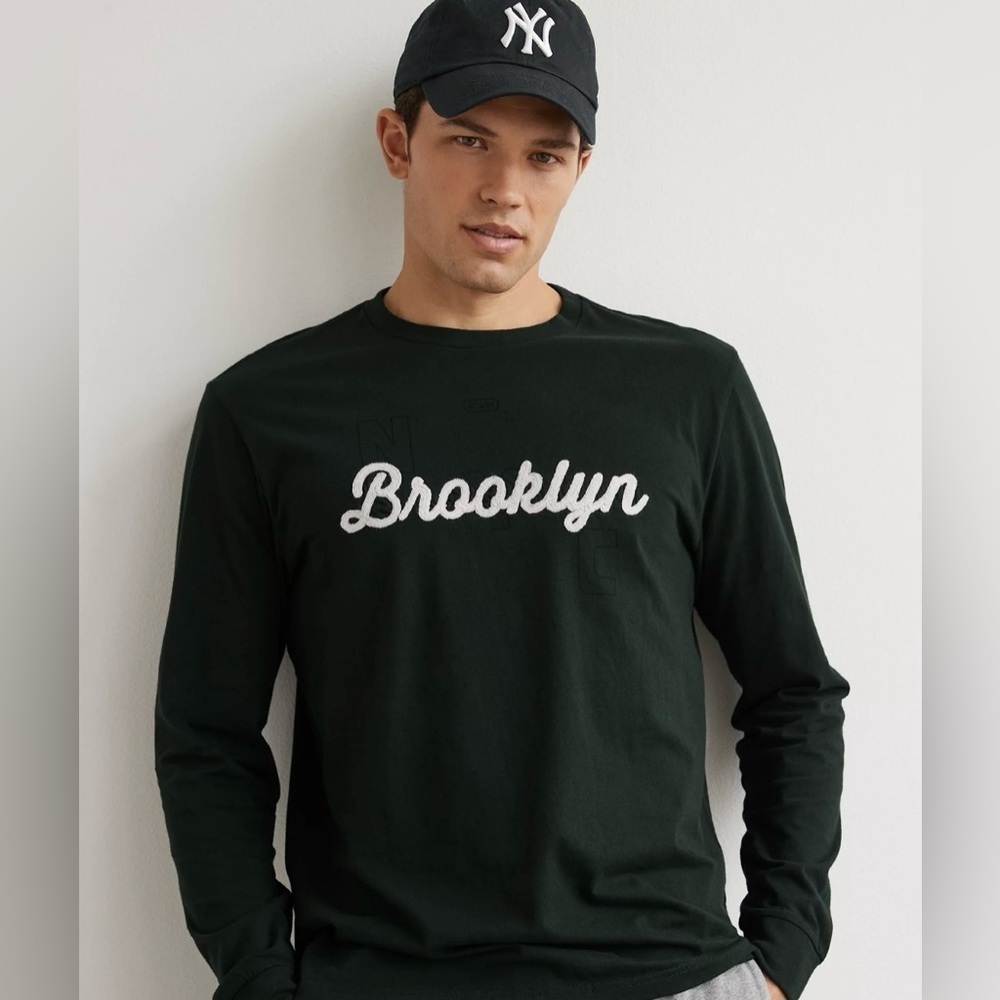 AE MEN'S FOREST GREEN LONG SLEEVE CITY GRAPHIC SUPERSOFT T-SHIRT - SZ XLT